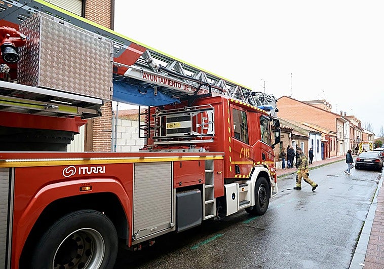 Jornada ajetreada para los bomberos de Valladolid con cuatro avisos por incendio en viviendas
